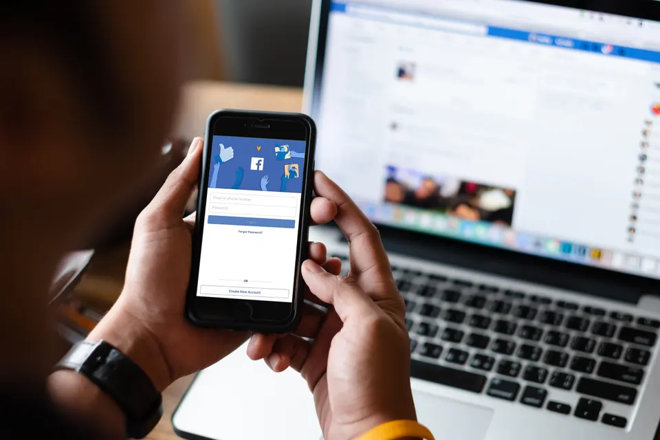 Prednosti Facebook oglasov